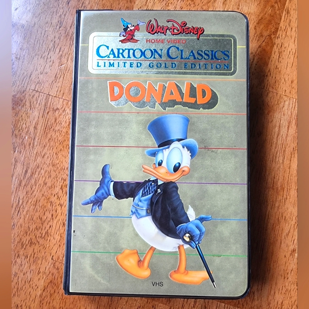 Walt Disney Donald Cartoon Classics Limited Gold Edition 1984 Clamshell Case VHS
